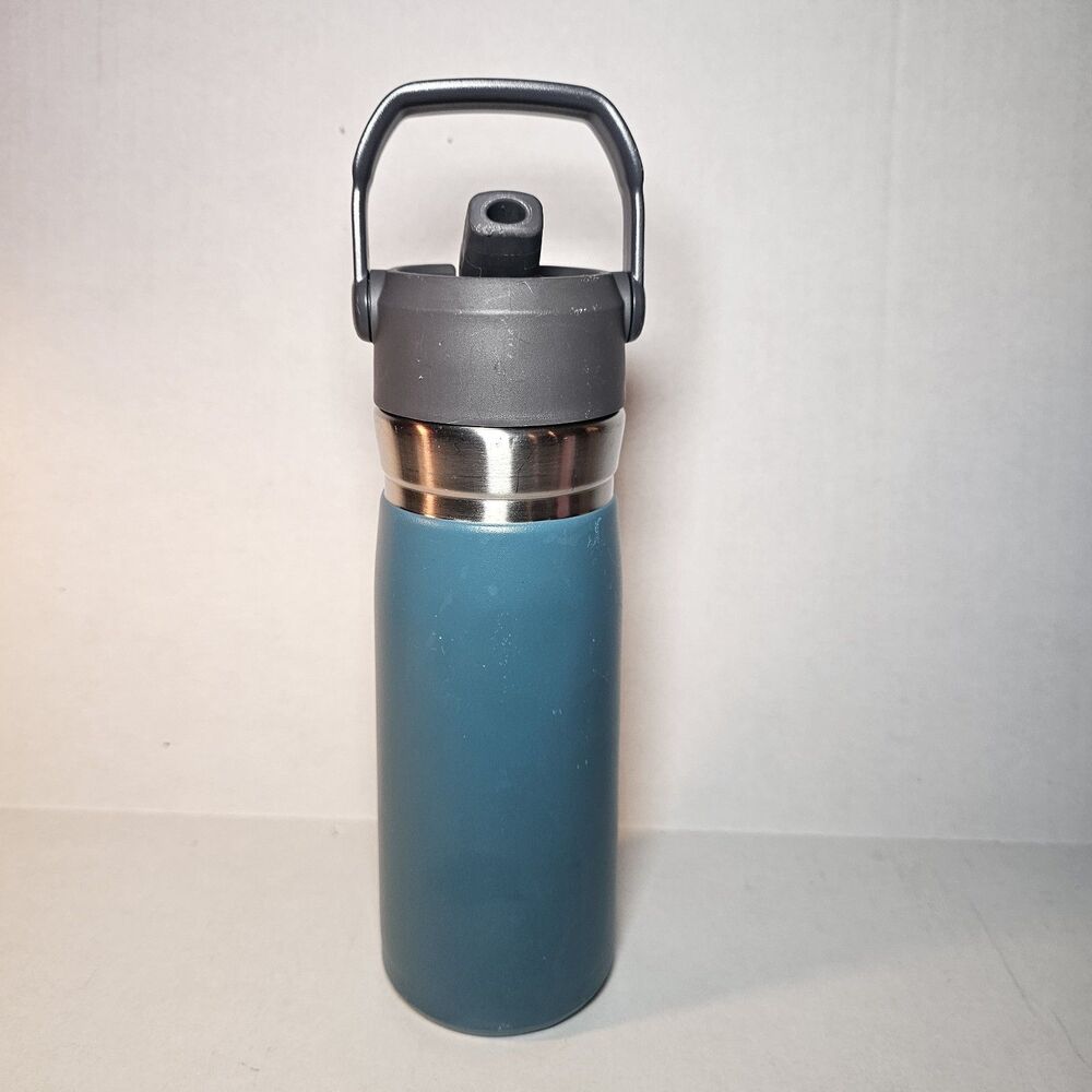 Stanley The Go Flip Straw Water Bottle 22 OZ Blue/Green - Picture 4 of 9